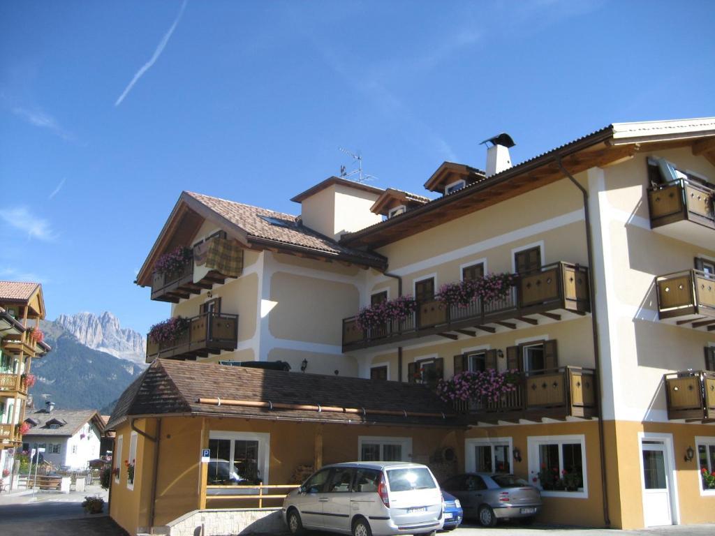 Hotel El Geiger Поцца-ди-Фасса Экстерьер фото