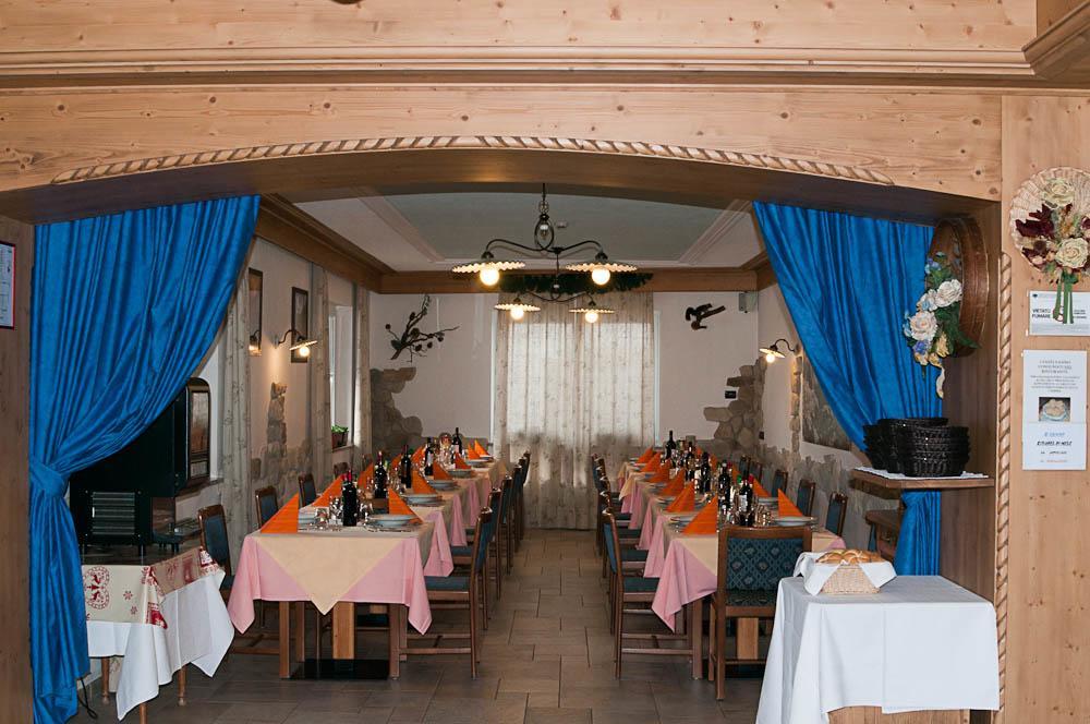 Hotel El Geiger Поцца-ди-Фасса Экстерьер фото